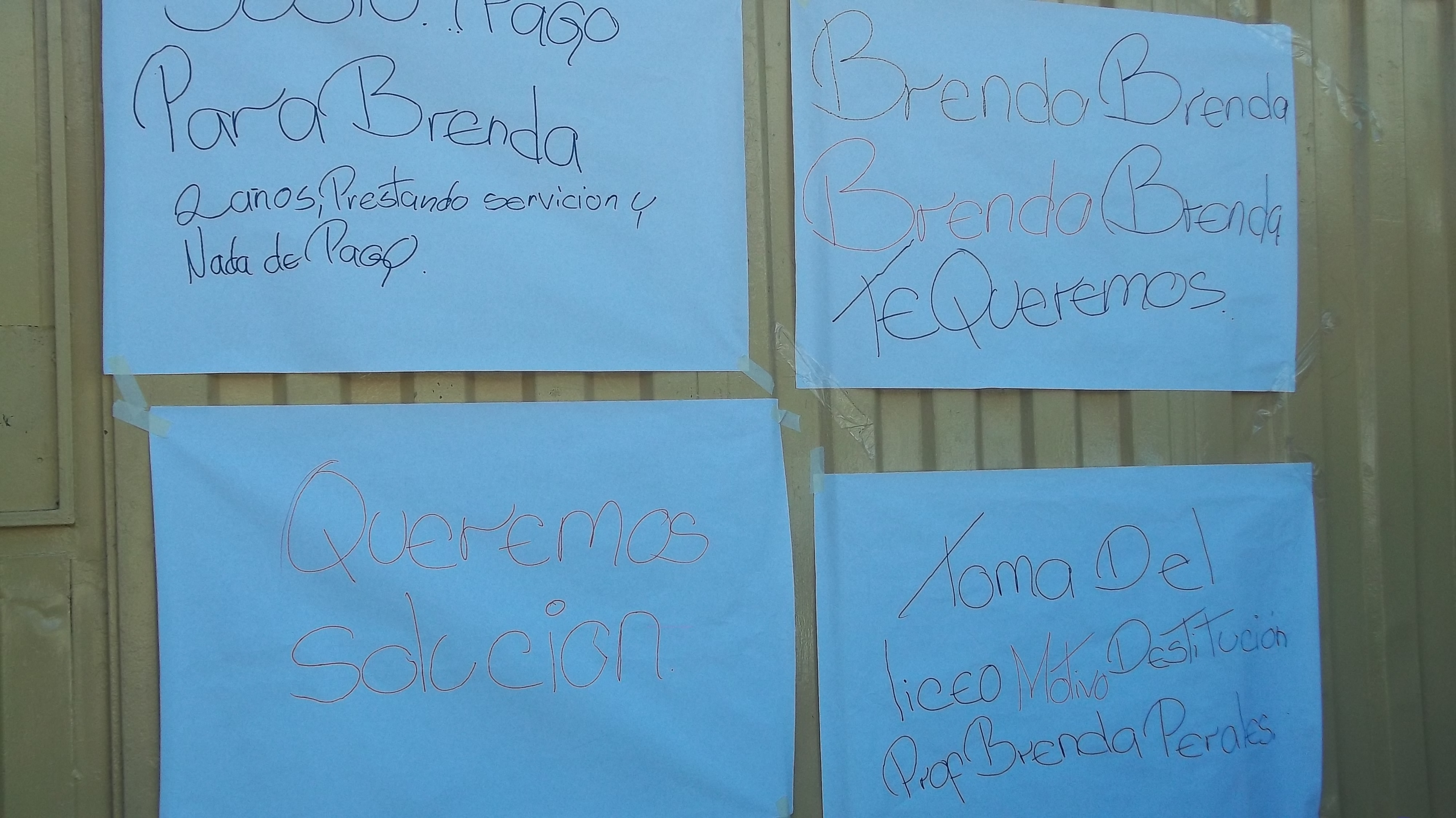 En Mérida Liceo Bolivariano Antonio Nicolás Rangel amaneció tomado por estudiantes y comunidad organizada.