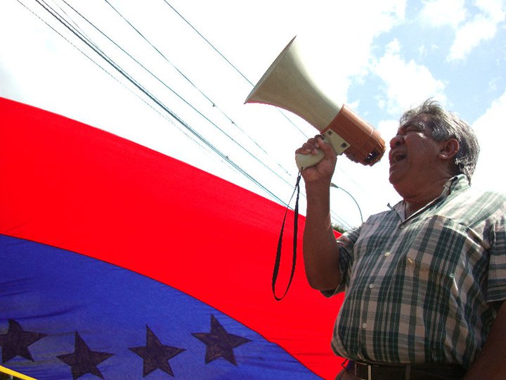 Lusbi Portillo: ejército y ganaderos se encompinchan contra los Yukpas