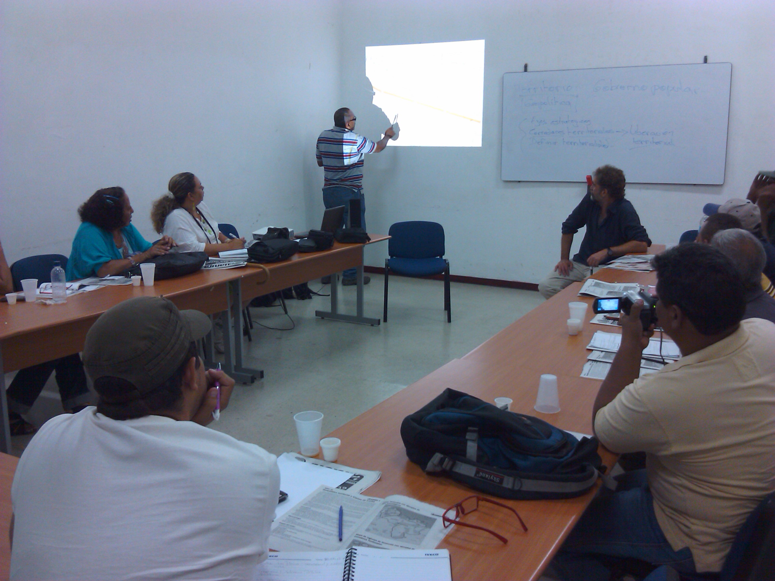 Realizado taller “Geopolítica territorial y Cartas de Lucha” en Maracay