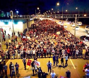 Fuente: occupygezipics.tumblr.com 