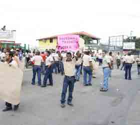 ¡Exigimos libertad para nuestros trabajadores!