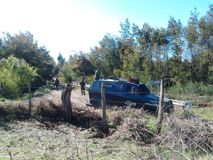 [Chile] VIOLENTO ALLANAMIENTO EN TEMUCUICUI LLEVADA A CABO POR CARABINEROS PARA RESTITUIR TIERRAS AL LATIFUNDISTA RENÉ URBAN.