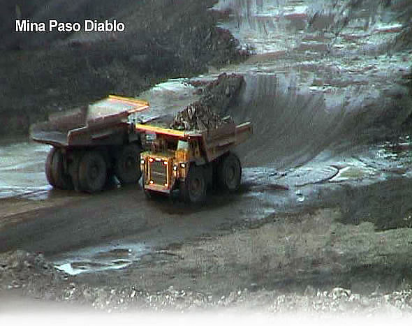 Pese al legado de Chávez, a fuerza de mentiras a los wayuu la Carbonífera en el Zulia si va