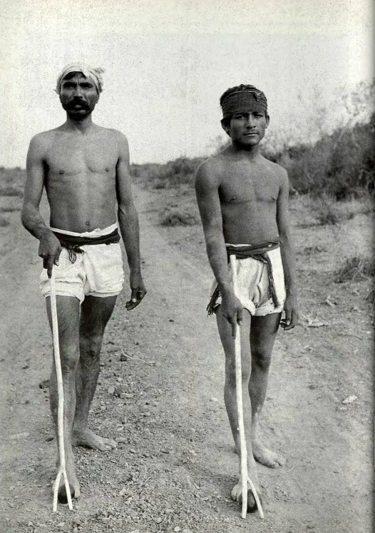 Porque ha llegado herman@s,  el tiempo de nuestro tiempo.  El justo momento de decir nuestro  ¡Ya Basta!