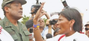 Octubre 2009, Miriam alza su vos de mujer caribe ante el secuestro  de su padre (herido) en el Hospital Militar de Maracaibo