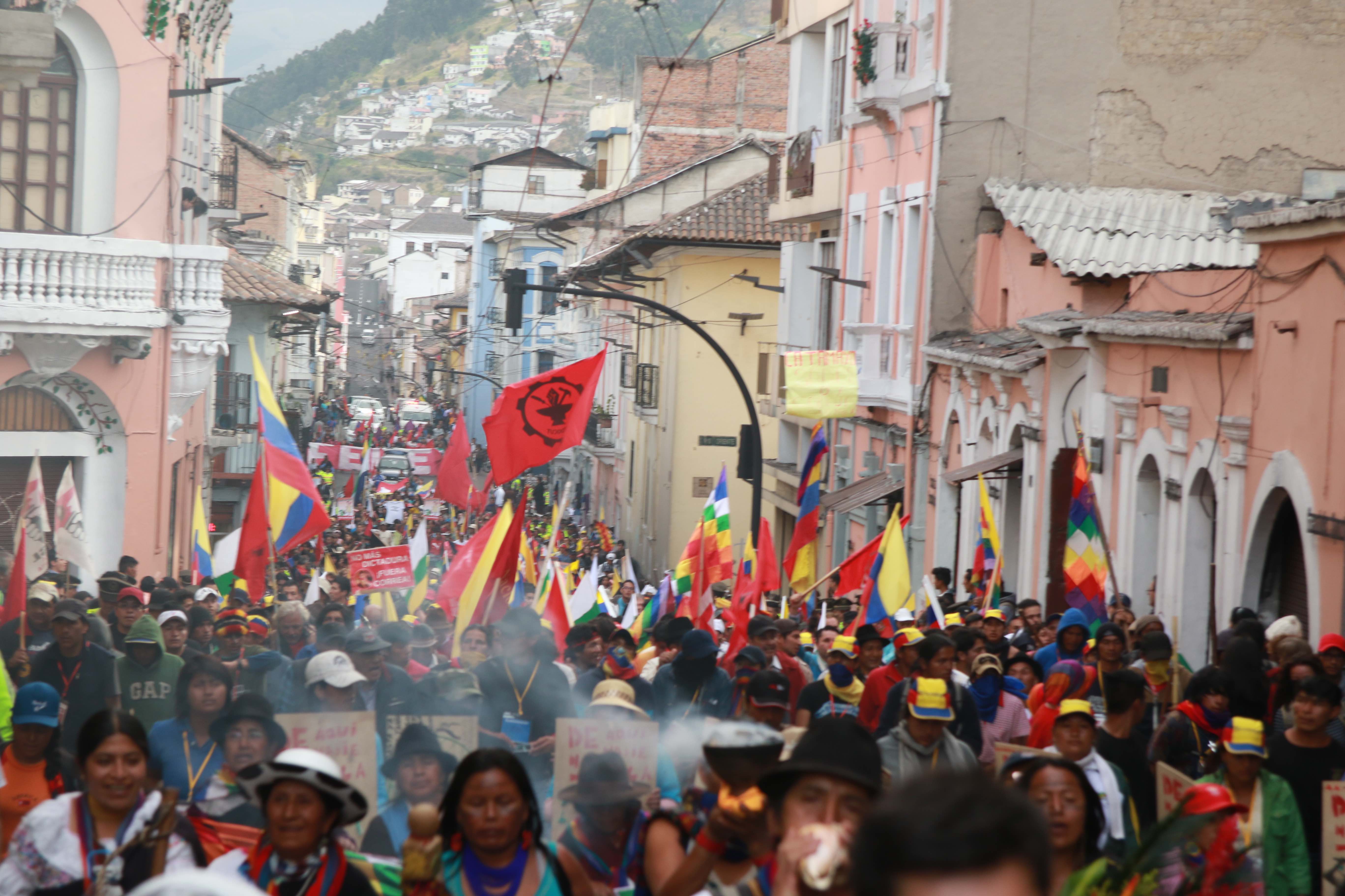 [Fotoreportaje] La marcha llega a Quito. Levantamiento Indígena ya.