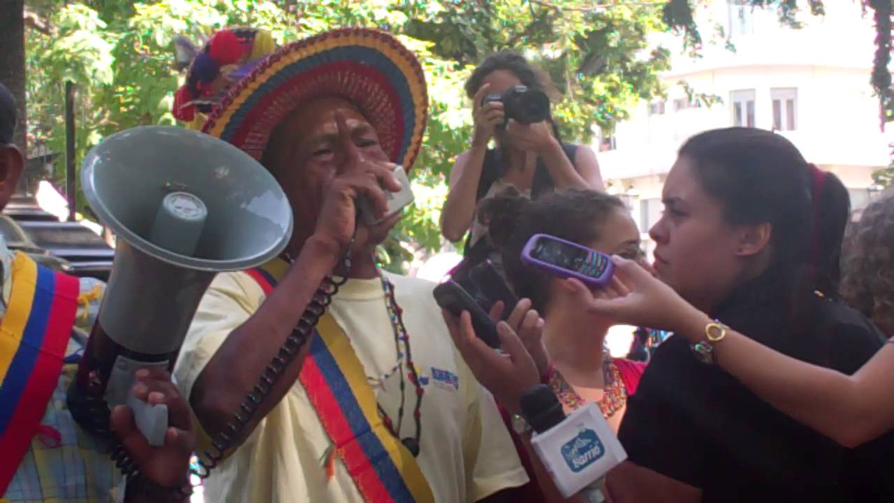 Romper el cerco mediático del PSUV y la MUD