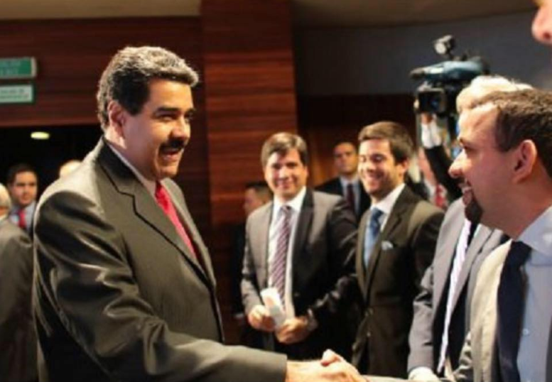 EC: Tía y sobrino firmaron contratos millonarios con el Gobierno para explotar Arco Minero