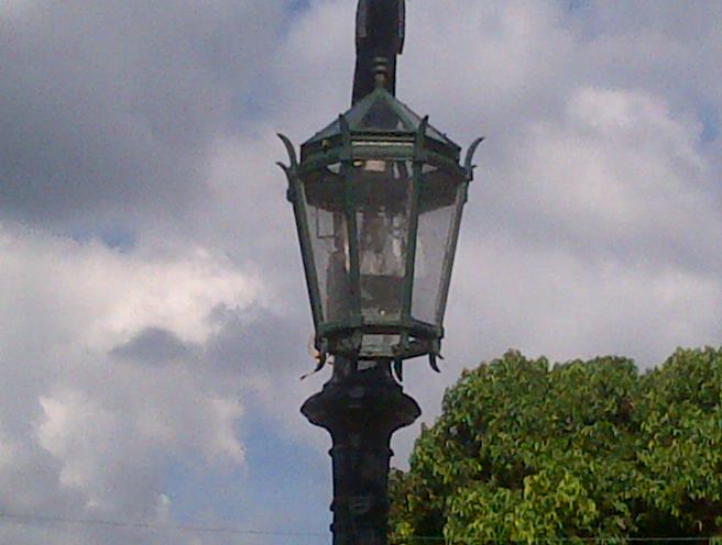 La Pastora: Los Faroles de la Plaza José Felix Ribas