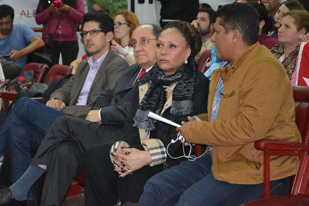 ¿Qué solidaridad y que luchas convocan los movimientos sociales del ALBA ? y otras preguntas.