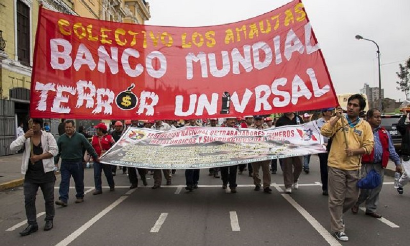 Perú: Los chantajes del Banco Mundial