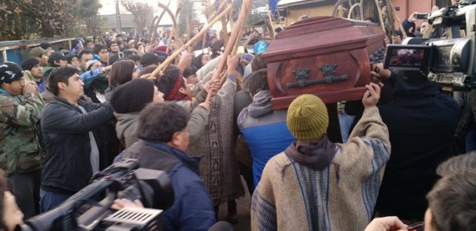 Pronunciamiento por el asesinato de los jóvenes mapuche Luis Marileo y Patricio González