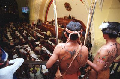 Constituyente y re-colonización indígena: una respuesta a Luis Britto García