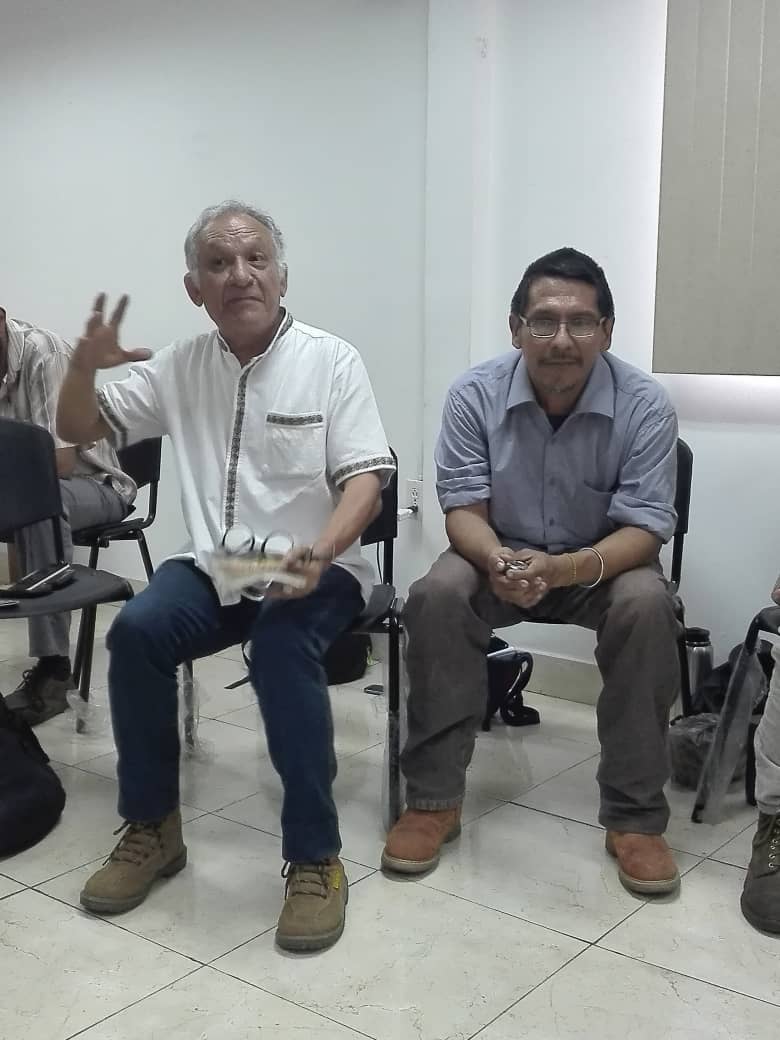 La Lengua de la V República y la palabra del Nosotros.